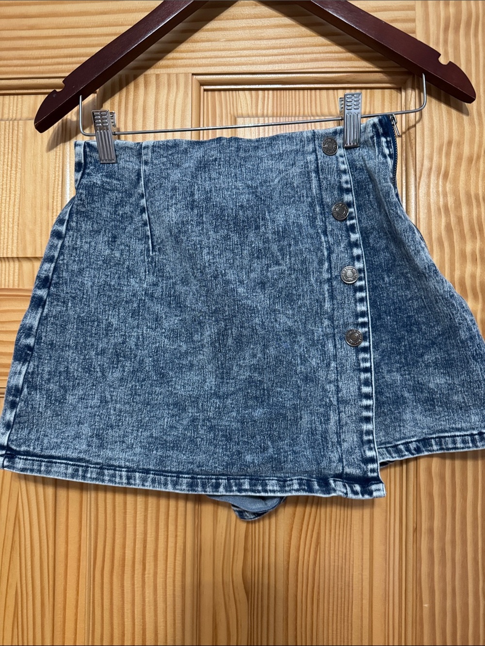 Flying Tomato Acid Wash Denim Skort in Blue